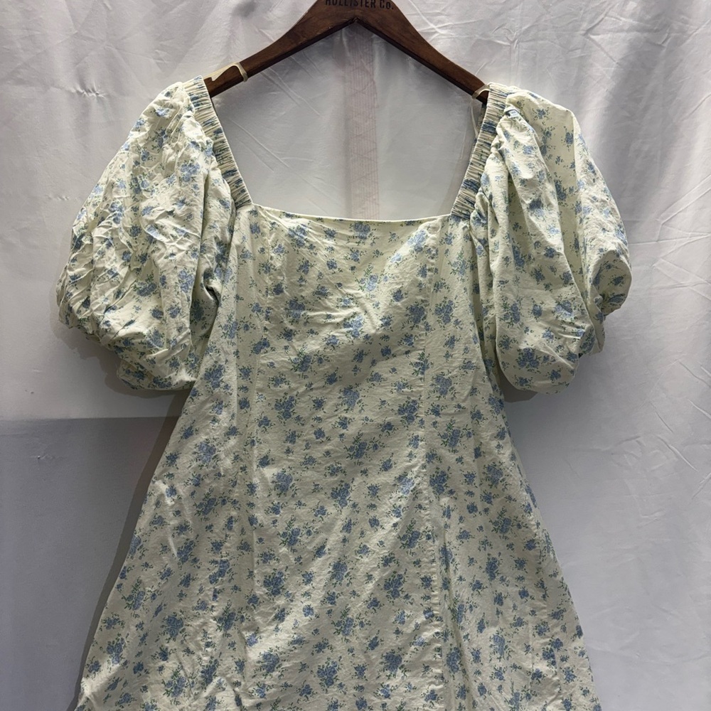 Floral Puff Sleeve Dress